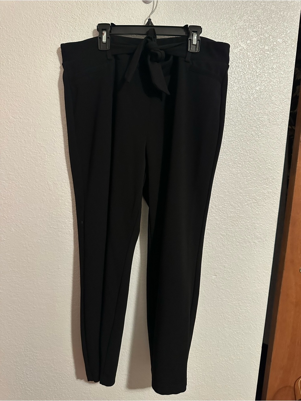 Soho Black Tie-Waist Skinny Ponte Pants